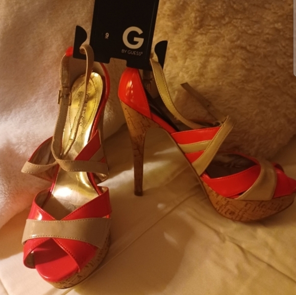 GUESS Neon Pink/Beige Platform high heels 💕 Size 6.5 - Picture 1 of 3